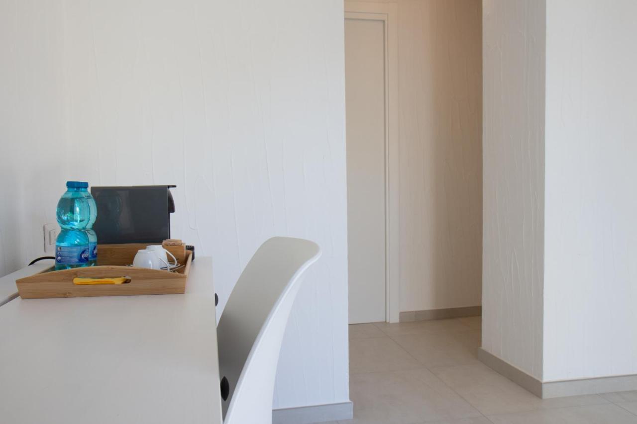 Guest House Sciola - Ts Rooms B&B San Sperate Exterior foto